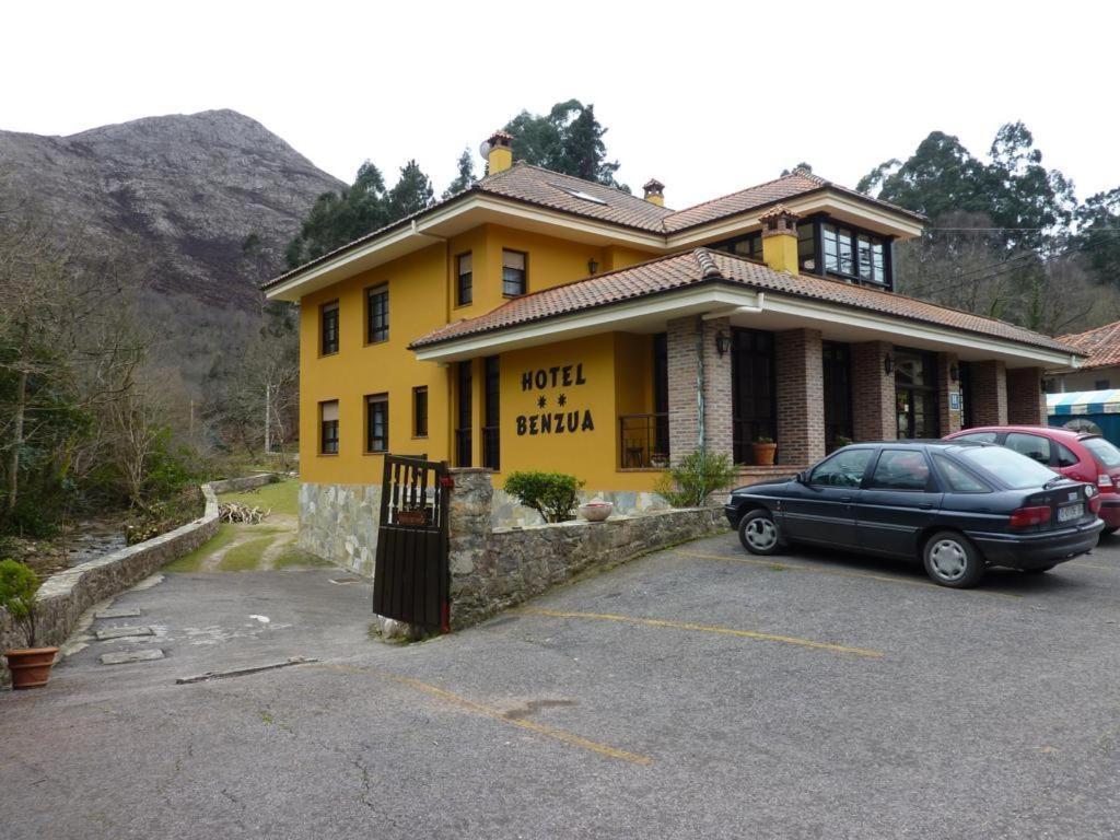 Hotel Benzua Villanueva de Ardisana Exterior foto